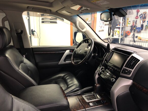 2013 Toyota Land Cruiser 200 Series Рестайлинг 1, чёрный, 5050000 рублей - вид 12