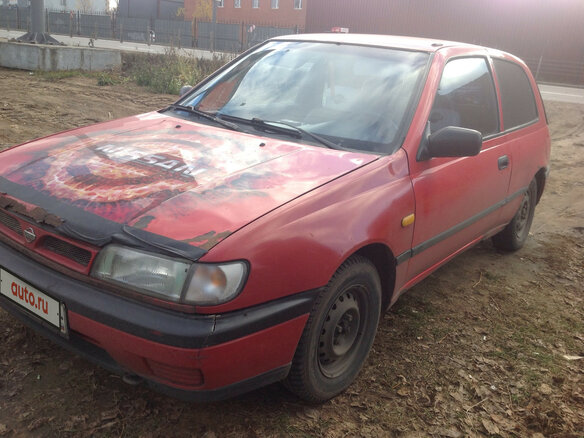 1994 Nissan Sunny, красный - вид 5