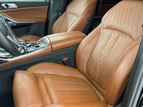 2019 BMW X7 M50d I (G07), чёрный, 8900000 рублей - вид 3