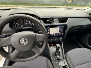 2014 Skoda Octavia III (A7), белый, 1100000 рублей, вид 4