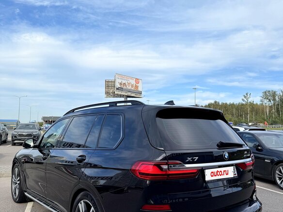 2020 BMW X7 40i I (G07), чёрный, 5250000 рублей - вид 6