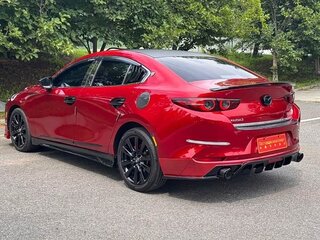 2023 Mazda 3 Axela IV (BP), красный, 1520000 рублей, вид 3