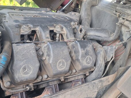 2008 Mercedes-Benz Actros, пурпурный, 2650000 рублей, вид 3