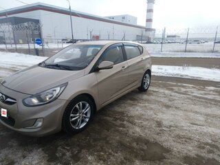 2012 Hyundai Solaris I, бежевый, 699000 рублей, вид 4