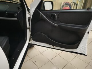 2016 Chevrolet Niva I Рестайлинг, белый, 670000 рублей, вид 4