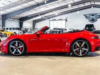 2022 Porsche 911 Carrera 4S VIII (992), красный, 22404399 рублей, вид 3