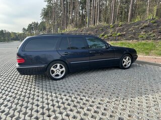 2001 Mercedes-Benz E-Класс 430 II (W210, S210) Рестайлинг, синий, 1500000 рублей, вид 3
