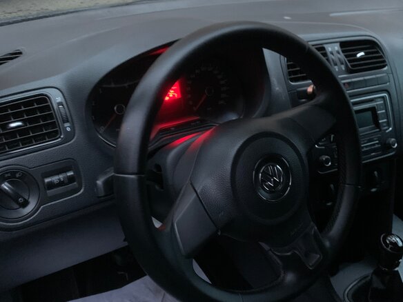 2013 Volkswagen Polo V, серый, 590000 рублей - вид 3