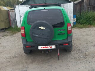 2009 Chevrolet Niva I Рестайлинг, зелёный, 350000 рублей, вид 3