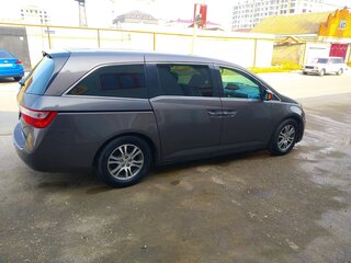 2011 Honda Odyssey (North America) IV, серый, 1980000 рублей, вид 3