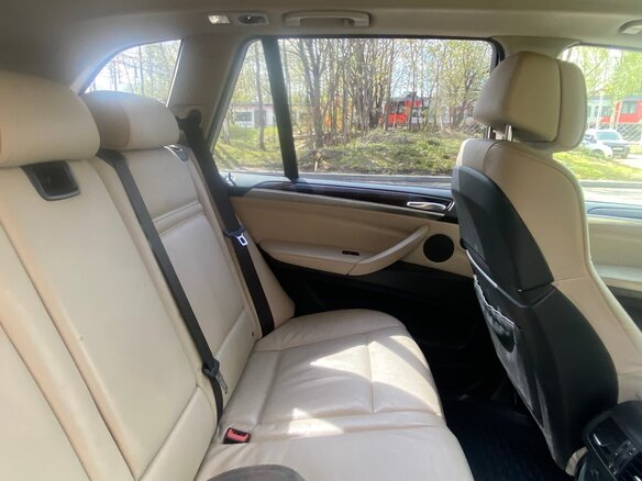 2012 BMW X5 35i II (E70) Рестайлинг, коричневый - вид 25