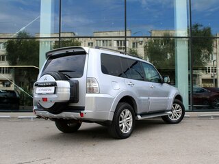 2011 Mitsubishi Pajero IV Рестайлинг 1, серебристый, 2190000 рублей, вид 5