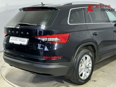 2019 Skoda Kodiaq I, чёрный, 2650000 рублей, вид 3