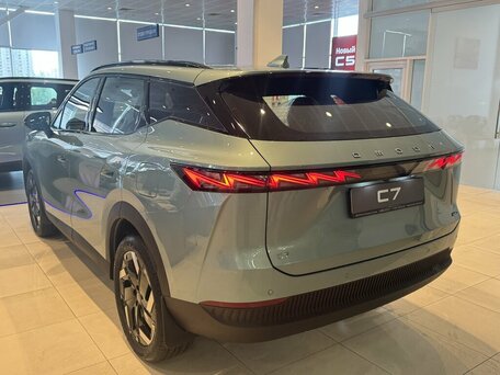 Omoda C7