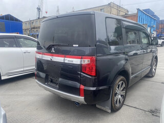 2024 Mitsubishi Delica D:5 I Рестайлинг, серебристый, 2400000 рублей, вид 4