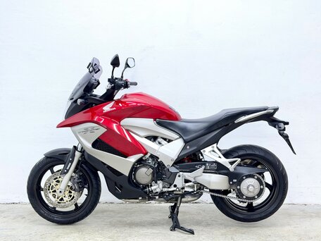2012 Honda VFR 800X (Crossrunner), красный, 650000 рублей, вид 1