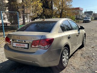 2011 Chevrolet Cruze I, бежевый, 830000 рублей, вид 3