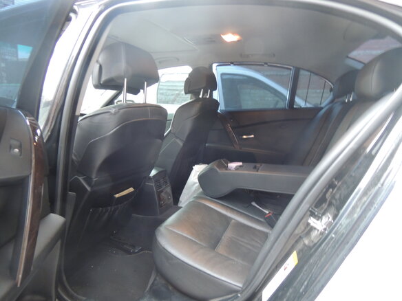 2004 BMW 5 серии 530i V (E60/E61), чёрный - вид 9