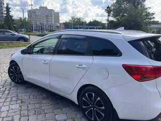 2018 Kia Ceed II Рестайлинг, белый, 1324000 рублей, вид 4
