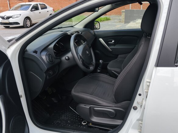 2018 Renault Logan II, белый, 880000 рублей - вид 8