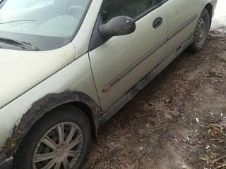 1999 Renault Laguna I, зелёный, 100000 рублей, вид 2