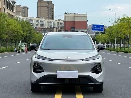 2026 Changan Qiyuan Q05 40.3 kWh II, серебристый, 2100000 рублей, вид 2
