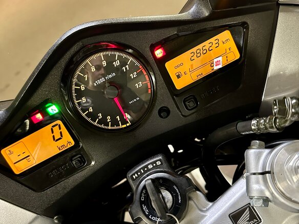 2007 Honda VFR 800, серый, 600000 рублей - вид 14
