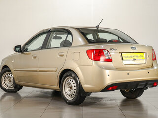 2010 Kia Rio II Рестайлинг, бежевый, 589000 рублей, вид 4