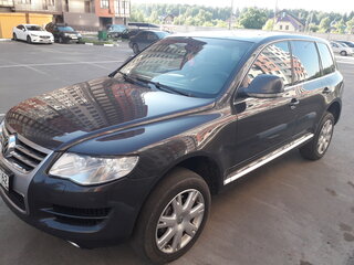 2007 Volkswagen Touareg I Рестайлинг, чёрный, 1100000 рублей, вид 1