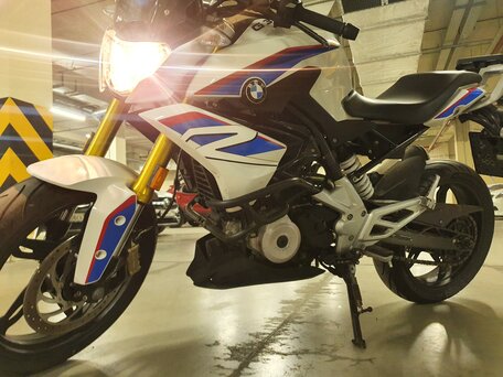 2018 BMW G 310 R, белый, 420000 рублей, вид 1