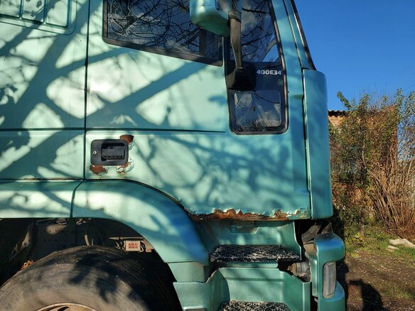 1998 Iveco EuroTech, зелёный, 520000 рублей - вид 1