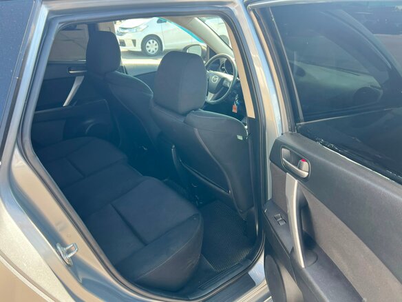 2012 Mazda 3 II (BL) Рестайлинг, серебристый, 929000 рублей - вид 18