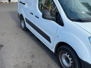 2013 Citroen Berlingo II Рестайлинг, белый, 560000 рублей, вид 3