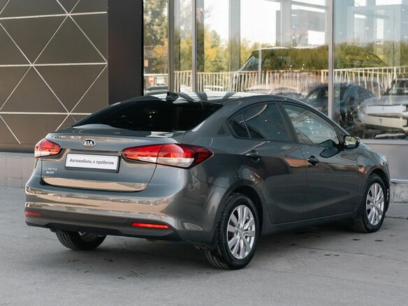 2017 Kia Cerato III Рестайлинг (Classic), серый - вид 4