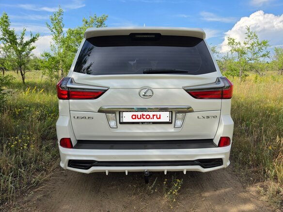 2016 Lexus LX 570 III Рестайлинг 2, белый, 10700000 рублей - вид 7