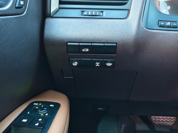 2016 Lexus RX 200t IV, чёрный, 3320000 рублей - вид 16