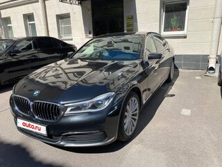 2017 BMW 7 серии Long 750Li xDrive VI (G11/G12), чёрный, 2550000 рублей, вид 2