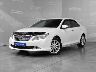 2013 Toyota Camry VII (XV50), белый, 1700000 рублей, вид 1