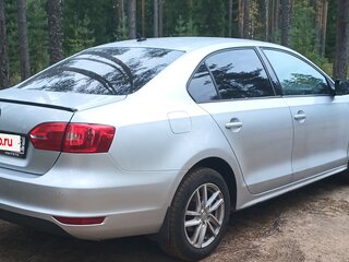 2014 Volkswagen Jetta VI, серебристый, 1050000 рублей, вид 3