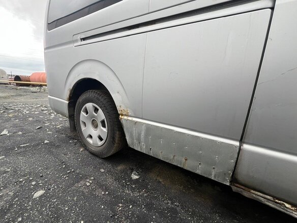 2006 Toyota HiAce, серебристый, 900000 рублей - вид 7