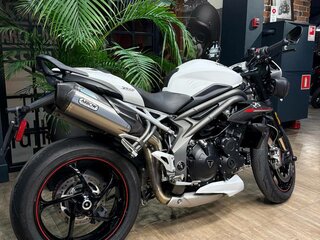 2019 Triumph Speed Triple, белый, 1250000 рублей, вид 3
