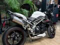 2019 Triumph Speed Triple, белый, 1250000 рублей - вид 2