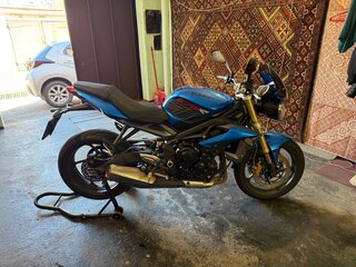 2015 Triumph Street Triple, синий, 560000 рублей, вид 1