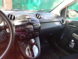 2012 Mazda 2 II Рестайлинг (DE2), белый, 559999 рублей, вид 4