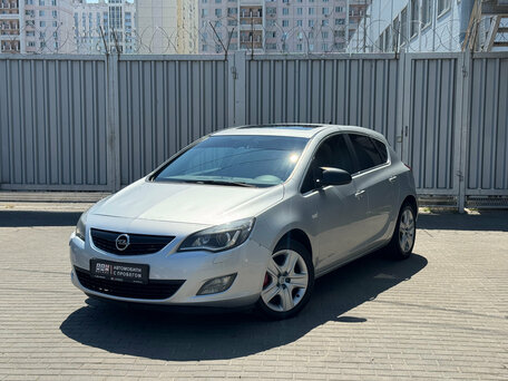 Opel Astra J