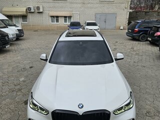 2020 BMW X5 40d IV (G05/G18), белый, 8900000 рублей, вид 2
