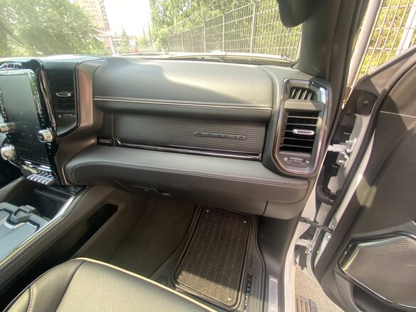 2023 Ram 1500 Quad Cab eTorque V, коричневый, 11300000 рублей - вид 21