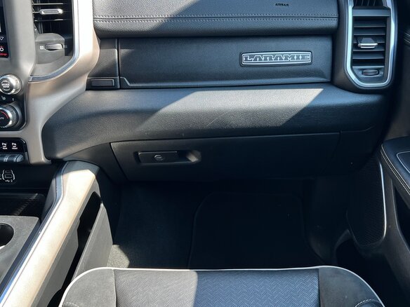 2019 Ram 1500 Quad Cab V, красный, 5900000 рублей - вид 14
