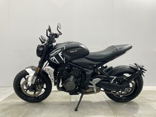 2021 Triumph Trident 660, чёрный, 720000 рублей, вид 2