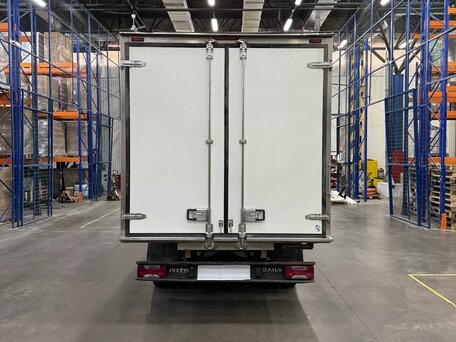 2015 Iveco Daily, белый, 2600000 рублей, вид 4